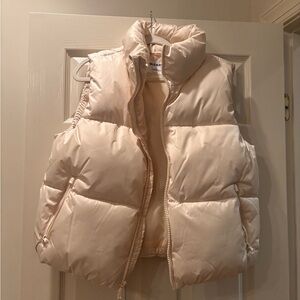 NWT old navy puffer vest